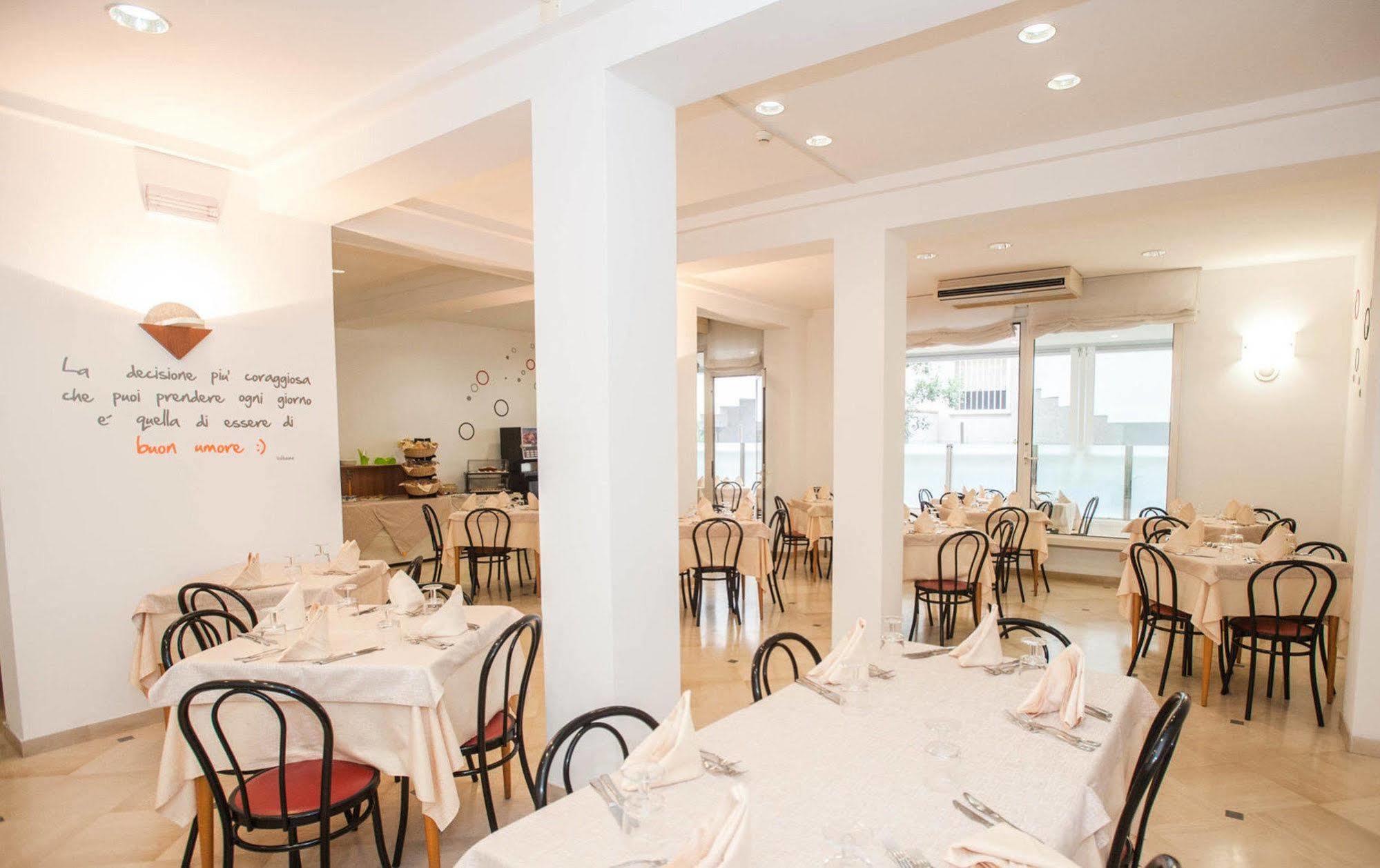 Hotel Massimo Riccione Ngoại thất bức ảnh